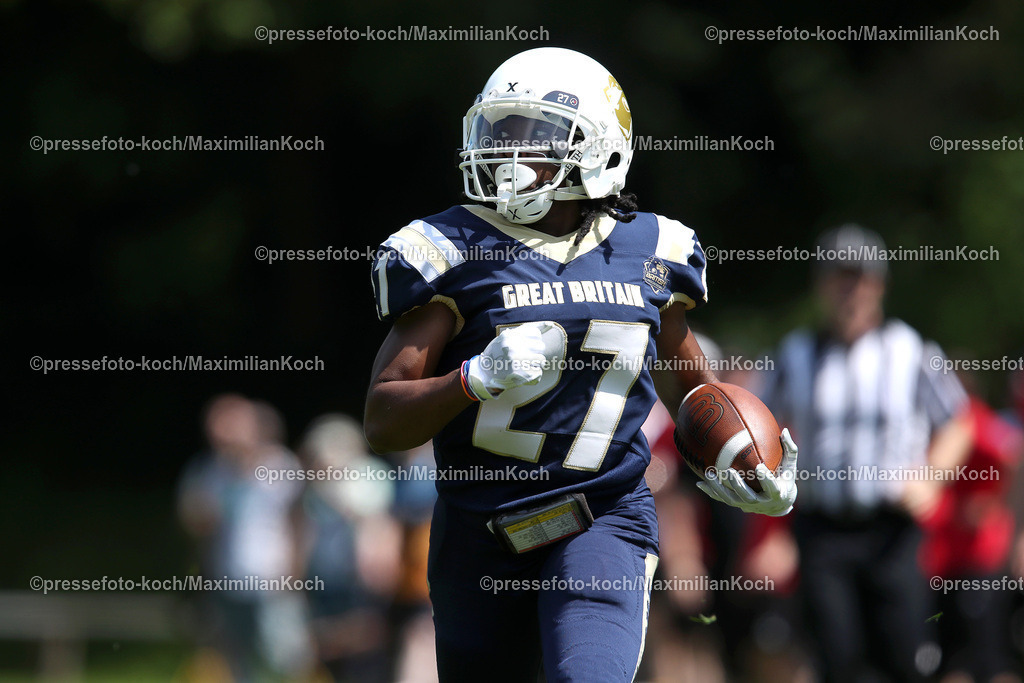 SolingenAF28052301011 | 28.05.2023, Frauen Länderspiel American Football, Solingen, Jahnkampfbahn Walder Stadion, Europameisterschaft Länderspielserie, Nationalmannschaft Deutschland (GER) - Großbritanien (GB): Touchdown für Siobhan Walker 27 (GB)