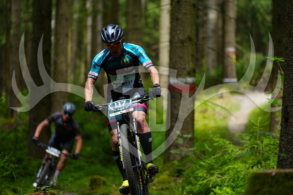 FC100164 | Fotogalerie der Treibjagd im Dunkelwald - Dein MTB Etappenrennen im Erzgebirge - Realisiert mit Pictrs.com