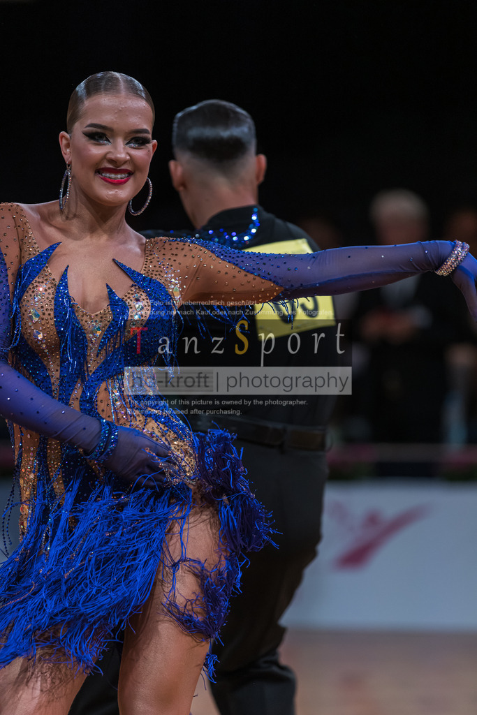 20250820_WDSF-Open-Latin-Rising Stars_2053 | Tanzsportbilder, Standardtanz, Lateintanz, WDSF, DTV, LTVB, dancecomp, goc, hessen tanzt, blaues band der spree, walzer, tango, wiener walzer, slowfox, quickstepp, samba, rumba, cha-cha-cha, paso doble. jive, hd-kroft photography, turniertanzsport