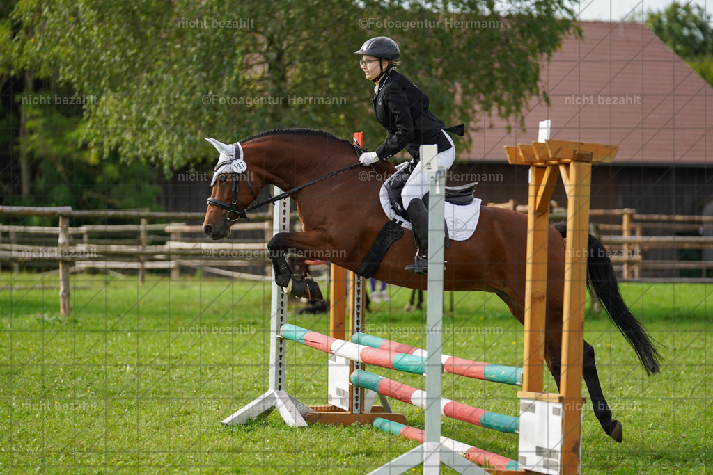20230917-FAH09143 | Landsberg am Lech, 2023, Kaufbeuren, Kempten, Allgäu, Turnierfotografen Bayern, Fotoagentur Herrmann, Turnierbilder, Reitsport Fotos, Pferdefotograf, Augsburg, Bad Tölz, Dachau, Karlsfeld, Memmingen, Buchloe, Schwabmünchen