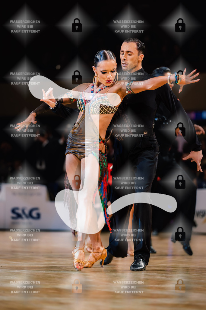Goldstadtpokal 2025 - WDSF World Open Latin 6th (23) Tomer Zveniatsky _ Elizaveta Pustornakova (Israel)-2025-01-25-9864 | Webshop for digital downloads and prints of dance sport, event & show photographer Julian Link - Realisiert mit Pictrs.com