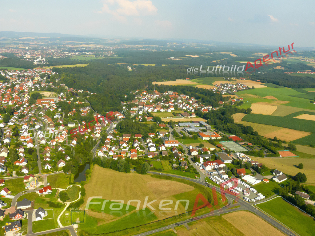 Luftbild von  Eckersdorf - Luftaufnahme wurde 2007 von https://frankenair.de mittels Flugzeug (keine Drohne) erstellt - die Geschenkidee