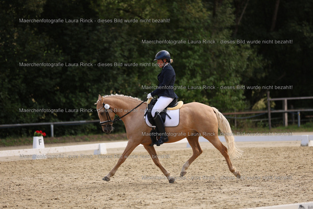 HG9A1472 | laurarinckfotografie - Realisiert mit Pictrs.com