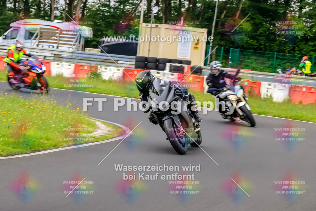 VBK-6469 | Hier findet Ihr Bilder von Touristenfahrten auf der Nürburgring Nordschleife oder von anderen Veranstaltungen die ich besucht habe. Viel Spass beim Durch Schauen 