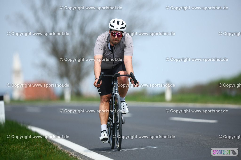 892_TRA56161 | Neusiedlersee Radmarathon 2026@sportshot_your_pictrs #yourpictures#roadtowm2029 #nrm #neusiedlerseeradmarathon #neusiedlersee #neusiedlerseetourismus #burgenland #mörbisch #nrm26 #burgenlandtourismus #voglundco #poweredbyburgenlandtourismus #radsport #rad #marathon #ucigranfondo #visitburgenland #ucigranfondoworldseries