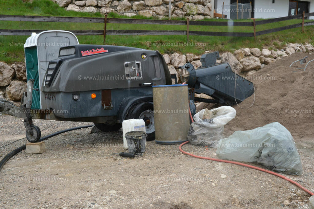 bib-lg19-fussbodenaufbau-0191 | Nach LV-Leistungsgruppen sortierte Detailfotos über den Bau eines Hauses. Alle Hausbau-Bilder direkt vom Urheber und Autor der Website Haus-Selber-Bauen.com