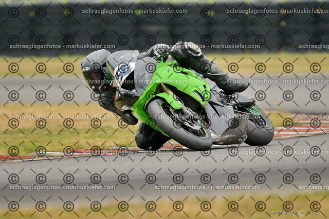 25bt05-1312 | markuskiefer.com - Realisiert mit Pictrs.com