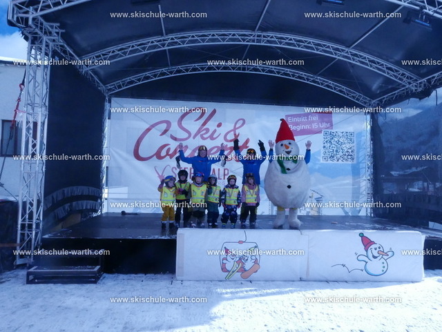 Siegerehrung Gruppe Lissi_Sophia | Photos von der Skischule Warth - Realisiert mit Pictrs.com