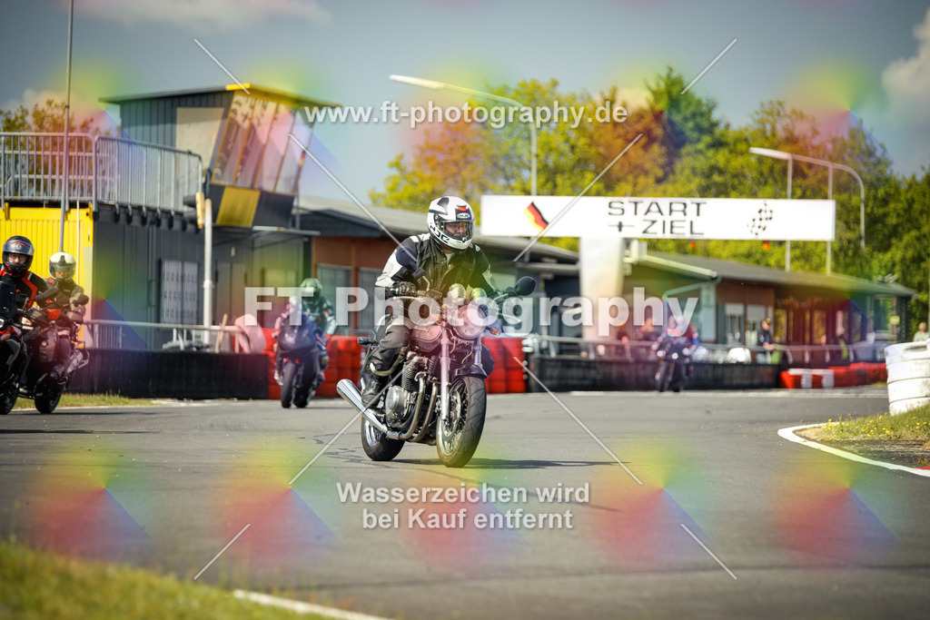 OBK_Mai_Justin_Uwe-10724 | Hier findet Ihr Bilder von Touristenfahrten auf der Nürburgring Nordschleife oder von anderen Veranstaltungen die ich besucht habe. Viel Spass beim Durch Schauen 