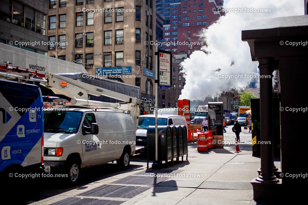 Vereinigte Staaten von Amerika_ USA_ New York City_ NYC_ 20.05.2024-19 | 20.05.2024, Vereinigte Staaten von Amerika, USA, New York City, NYC im Bild diverse Stadtansichten New York City, Wolkenkratzer, Essen, U-Bahn, Menschen, Stadion, Baseball, Yankees, Mets, Manhatten, East River, Trump, Macy, Verkehr, AutosNew York City ist eine Weltstadt an der Ostkueste der Vereinigten Staaten. Sie liegt im Bundesstaat New York und ist mit rund 8,8 Millionen Einwohnern die bevoelkerungsreichste Stadt des Landes.Quelle: Wikipedia