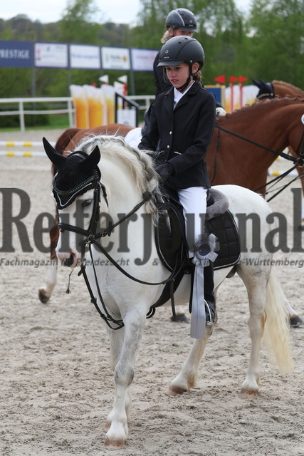 Birkhof_2023_Reiter-WB_Trab-Galopp_Gruppe_03 (61) | Alle Fotos der Reiterjournal Fotografin Doris Matthaes im Reiterjournal Online-Fotoshop. - Realisiert mit Pictrs.com