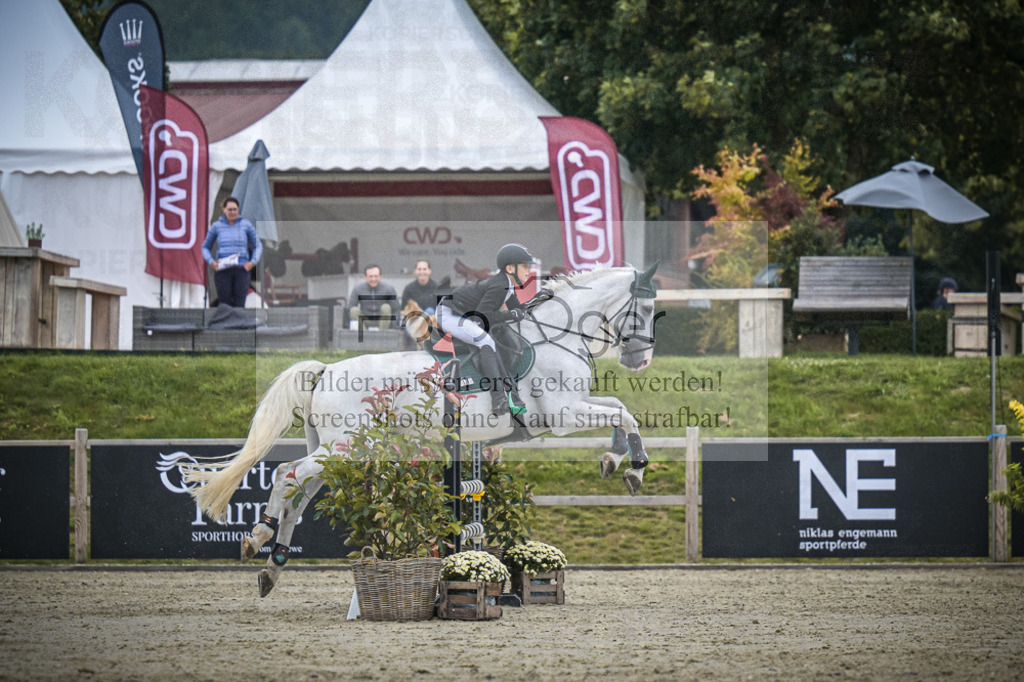 DOS_1607 | Entdecke hochwertige Reitturnierfotos von Foto Oger. Professionell, emotional und authentisch – jetzt Lieblingsmomente im Shop bestellen.Deutschlandweite Turnierfotografie. - Realisiert mit Pictrs.com