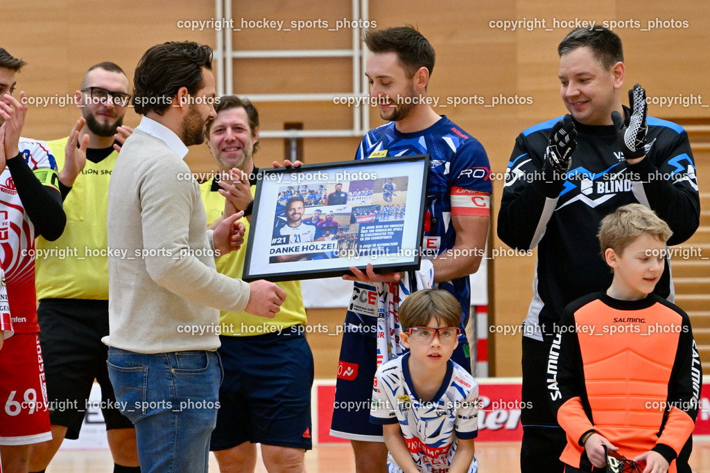 VSV Unihockey vs. KAC Floorball 4.2.2023 | Ehrung Helmut Koloini, #5 Michael Kanduth, #87 Timmo Taurer, 