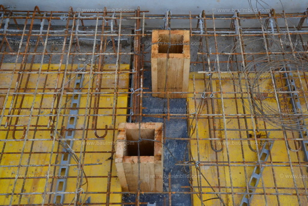 bib-lg04-betonarbeiten-0289 | Nach LV-Leistungsgruppen sortierte Detailfotos über den Bau eines Hauses. Alle Hausbau-Bilder direkt vom Urheber und Autor der Website Haus-Selber-Bauen.com