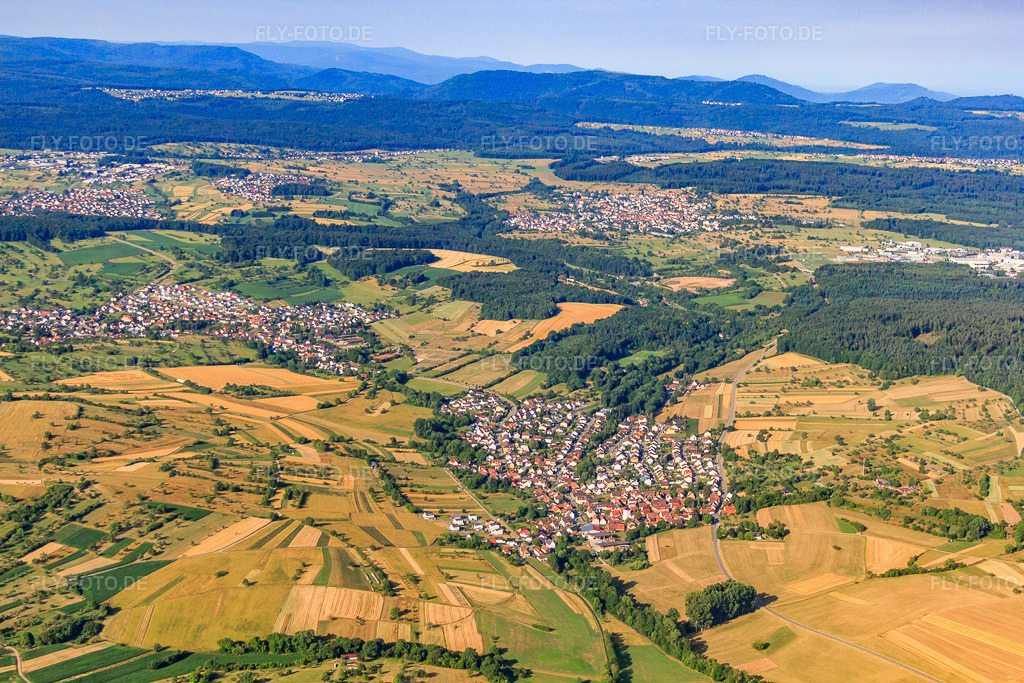 Luftbild: Ortsansicht von Nordosten im Ortsteil Weiler in Keltern im Bundesland Baden-Württemberg in Deutschland. Foto: IMG_69916.jpg vom 06.07.2014 durch Werner Riehm/FLY-FOTO.deAuflösung des Originals: 4752 x 3168 px