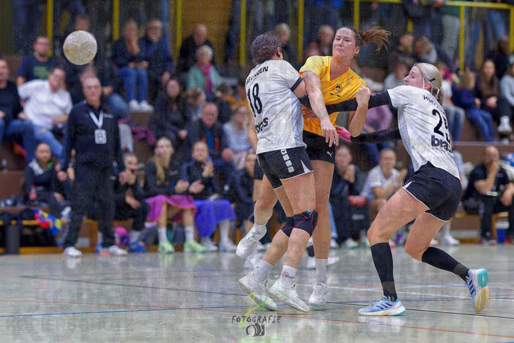 Frauen Oberliga Mitte (HHV); HSG Eibelshausen/Ewersbach - HSG Linden | Frauen Oberliga Mitte (HHV); HSG Eibelshausen/Ewersbach - HSG Linden am 15.11.2025 in Eibelshausen (Holderberghalle)Photo © 2025 - Jörg Heinrich - Realisiert mit Pictrs.com