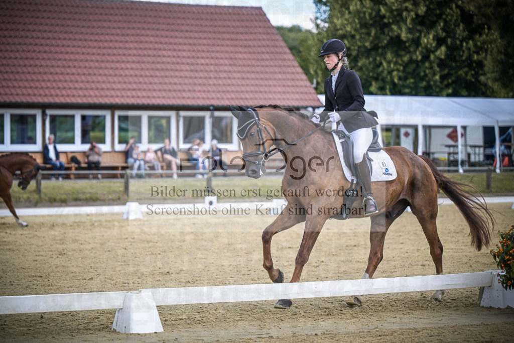 DOS_4907 | Entdecke hochwertige Reitturnierfotos von Foto Oger. Professionell, emotional und authentisch – jetzt Lieblingsmomente im Shop bestellen.Deutschlandweite Turnierfotografie. - Realisiert mit Pictrs.com