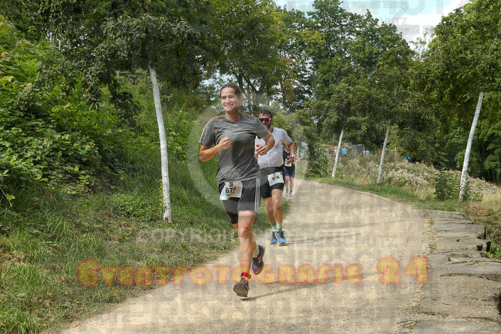 250824_1416_EX1_5607 | Sportfotografie im Rhein-Sieg Kreis, Köln, Bonn, NRW, Rheinland Pfalz, Hessen, etc. Unser Tätigkeitsfeld umfasst den Laufsport vom Volkslauf über den Marathon, Duathlon, Triathon bis zum Ultralauf wie Kölnpfad Ultra oder Schindertrail.