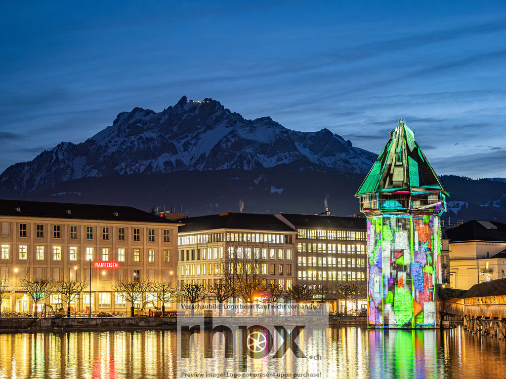 Lilu 2026 Kapellbrücke | Stimmungsvolle Fotokunst aus Luzern. Erlebe den Pilatus, den See und die Stadt Luzern in exklusiven Aufnahmen in der Fotogalerie & Shop. - Realisiert mit Pictrs.com