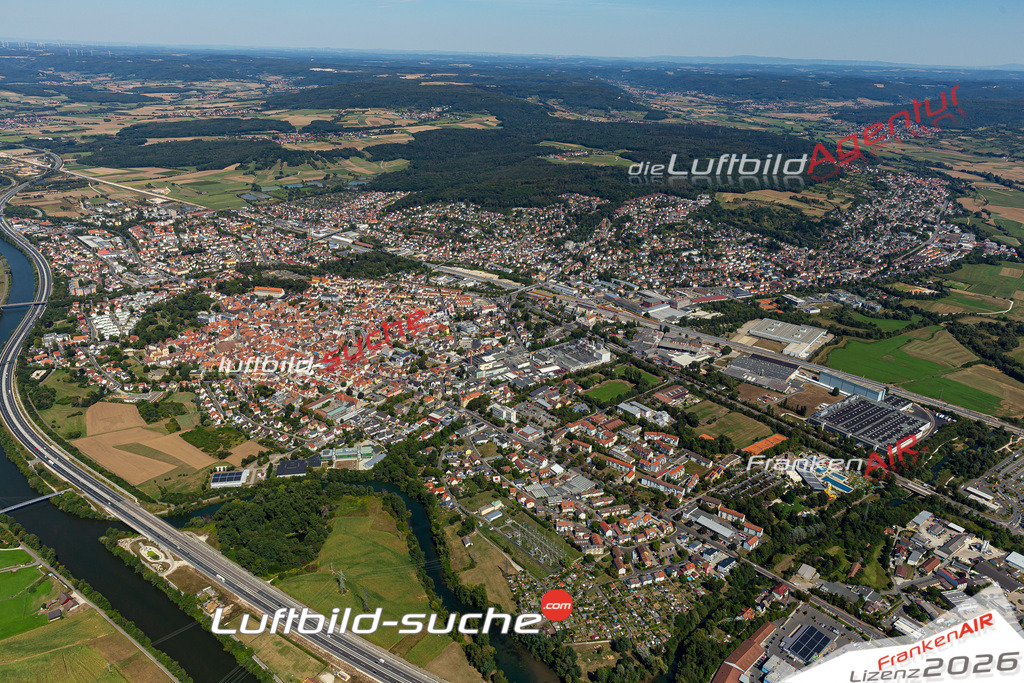 Das Luftbild der Stadt Forchheim wurde 2020 vom Flugzeug heraus erstellt (keine Drohne) Aufnahmehöhe ca.400 Meter- hohe Auflösung und Qualität garantiert!