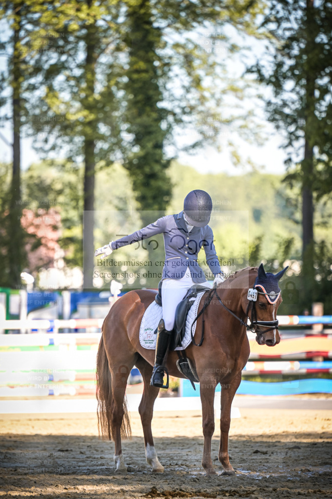 DOS_4944 | Entdecke hochwertige Reitturnierfotos von Foto Oger. Professionell, emotional und authentisch – jetzt Lieblingsmomente im Shop bestellen. - Realisiert mit Pictrs.com