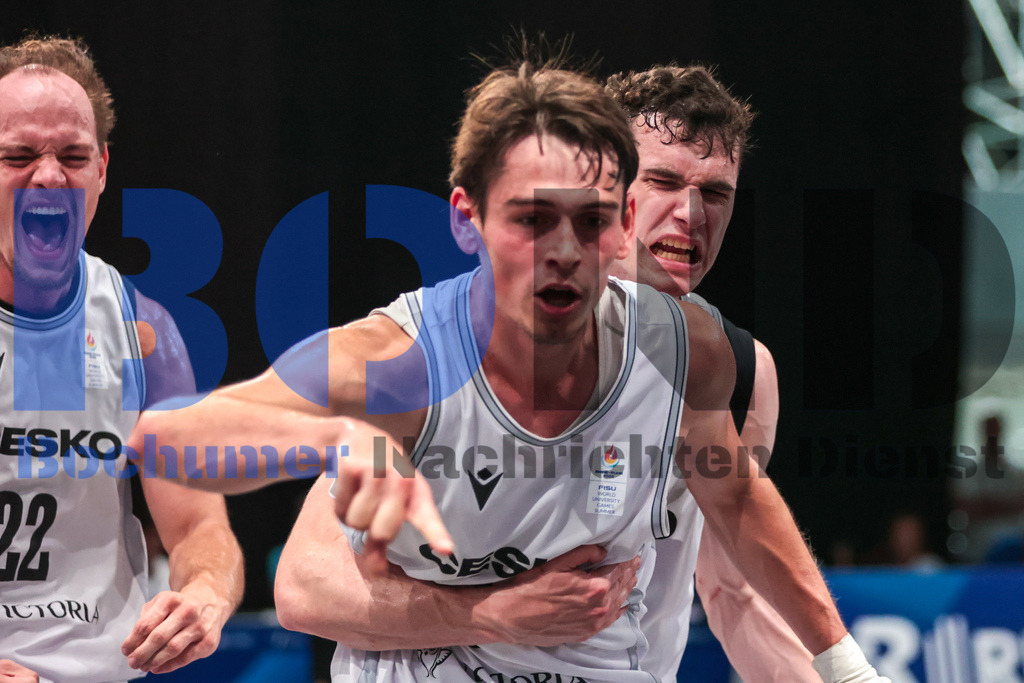 SES_RRG3x320250720-127 | bond - Realisiert mit Pictrs.com