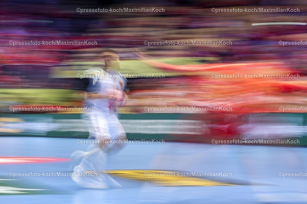 EHF20012601013 | 20.01.2026, Handball, Men's EHF EURO 2026, Nordmazedonien - Rumänien, Jyske Bank Boxen in Herning, Dänemark, Preliminary Round: Dynamic Feature of players on the field