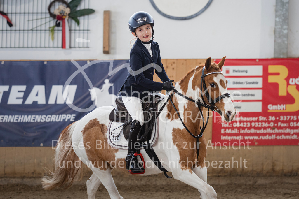 240316_Borgholzhausen_SpringWB-322 | Deine schönsten Turniermomente als professionelle Fotos! Entdecke hochwertige Pferdesport-Fotografie im Online-Shop. Jetzt Fotos finden & bestellen!
