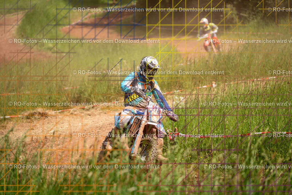 Wolfshausen 5 Lauf -485 | Sportfotografie von RO-Fotos: Motorsport, Motocross, Enduro, Laufveranstaltungen und Triathlon. Professionelle Fotos von Sportlern und Events. - Realisiert mit Pictrs.com