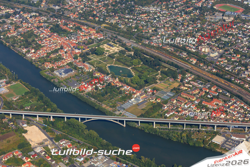 Die Luftaufnahme der Stadt Veitshoechheim wurde vom UL-Flugzeug heraus erstellt ( keine Drohne )- hohe Auflösung für beste Qualität