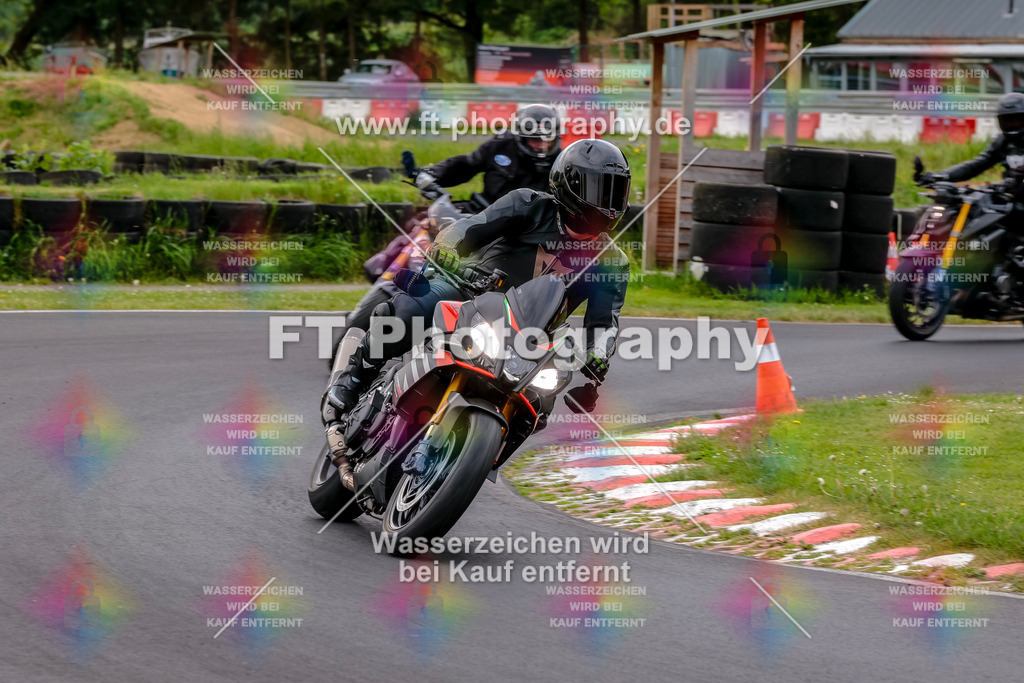 MotoTeamVBK-20161 | Hier findet Ihr Bilder von Touristenfahrten auf der Nürburgring Nordschleife oder von anderen Veranstaltungen die ich besucht habe. Viel Spass beim Durch Schauen 