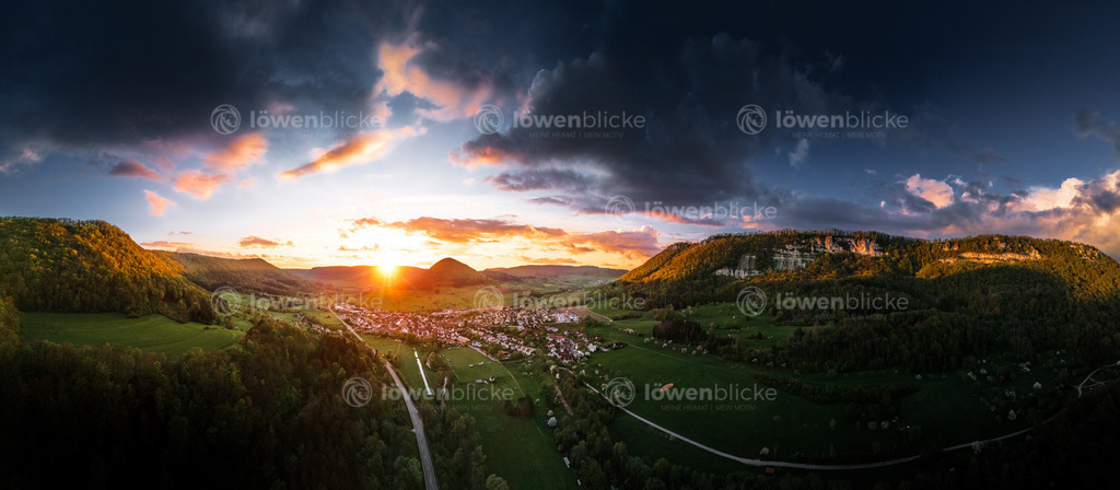 Hausen bei Sonnenuntergang | löwenblicke | shop