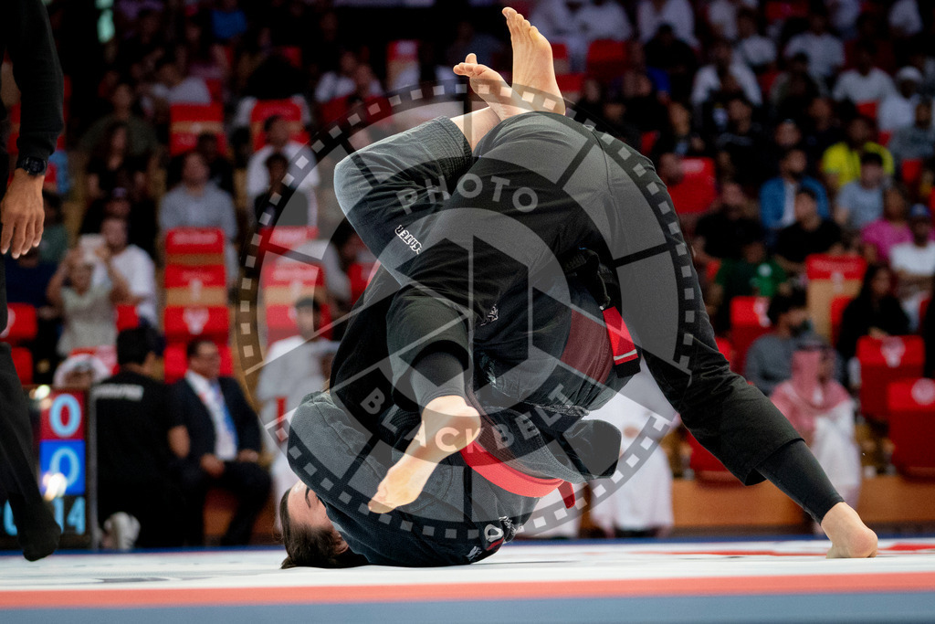 20231109PBB6162 | Fighters compete during the AJP World Professional Championship in the Mubadala Arena in Abu Dhabi, Arab United Emirates, on November 9, 2023.