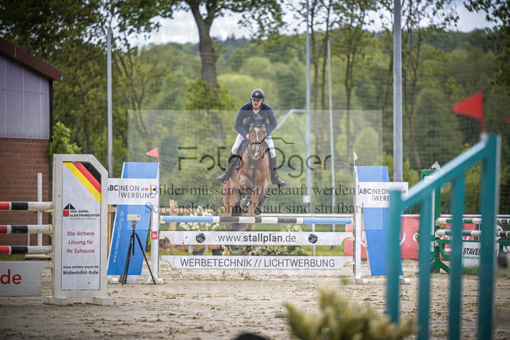 DOS_4897 | Entdecke hochwertige Reitturnierfotos von Foto Oger. Professionell, emotional und authentisch – jetzt Lieblingsmomente im Shop bestellen.Deutschlandweite Turnierfotografie. - Realisiert mit Pictrs.com