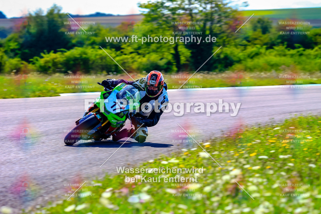 017-5816 | Hier findet Ihr Bilder von Touristenfahrten auf der Nürburgring Nordschleife oder von anderen Veranstaltungen die ich besucht habe. Viel Spass beim Durch Schauen 