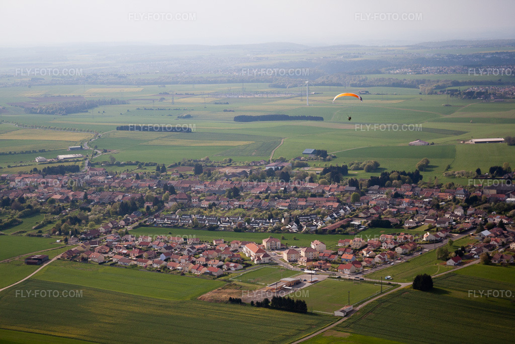 Aerial view: View of the town in Villers-la-Montagne in the state Meurthe et Moselle, France.Photo: IMG_39724.jpg taken on 04/16/2011 by Werner Riehm/FLY-FOTO.comResolution of the original: 4752 x 3168 px