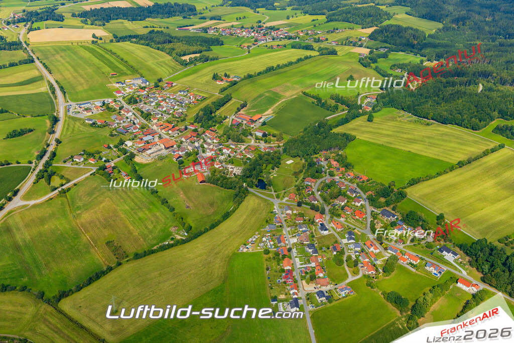 Luftaufnahme von Eppenschlag - Die Luftaufnahme wurde 2025 vom UL-Flugzeug heraus erstellt ( keine Drohne ) - Hochauflösende Luftaufnahme - für professionelle Ausdrucke geeignet. Die Geschenkidee !Mit Lizenz und Bildrechte bestellbar