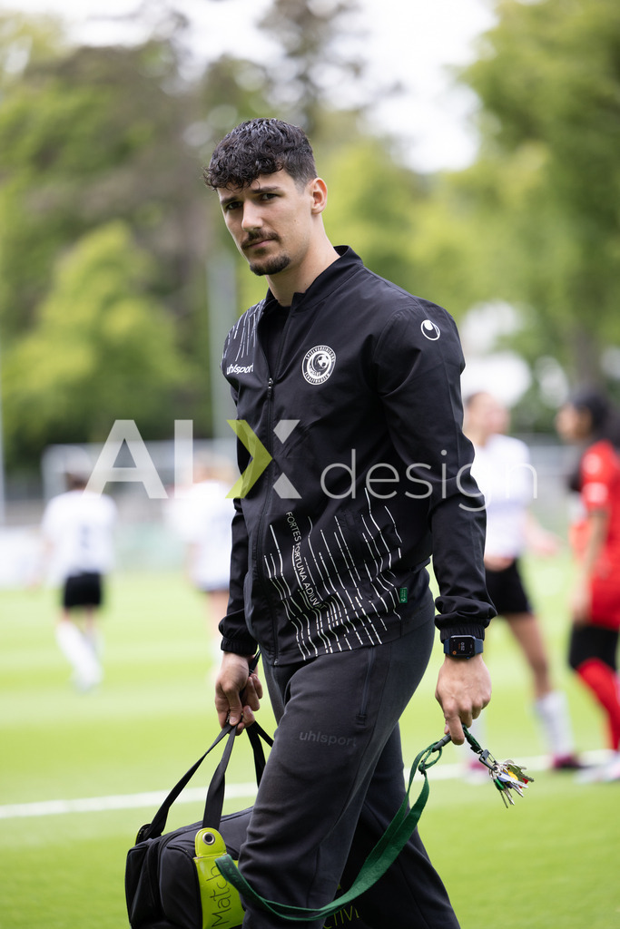 Fußball I Frauen I Saison 2025-2026 I Frauen 3. Liga | FVRZ Gruppe 2 | 18. Spieltag I Spielvereinigung Schaffhausen Damen 1 - Team Furttal Zürich I 17.05.2026 | Hochwertige Sportfotos kaufen & lizenzieren für Medien, Vereine, Agenturen & Sportler:innen. Entdecke professionelle Sportfotografie im Bildshop von Alexander Franzen. - Realisiert mit Pictrs.com