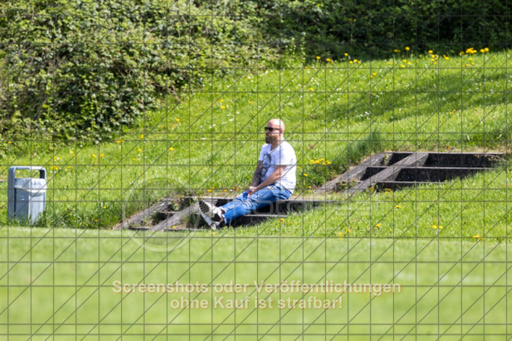 20250427_150718_0151 | #,TSV Bad Boll (rot) vs. SV Waldhausen (gelb), Fussball, Landesliga 2 - wfv, 24. Spieltag, Saison 2024/2025, Rasenplatz, Erlengarten 37, 73087 Bad Boll, 27.04.2025 - 15:00 Uhr,Foto: PhotoPeet-Sportfotografie/Peter Harich