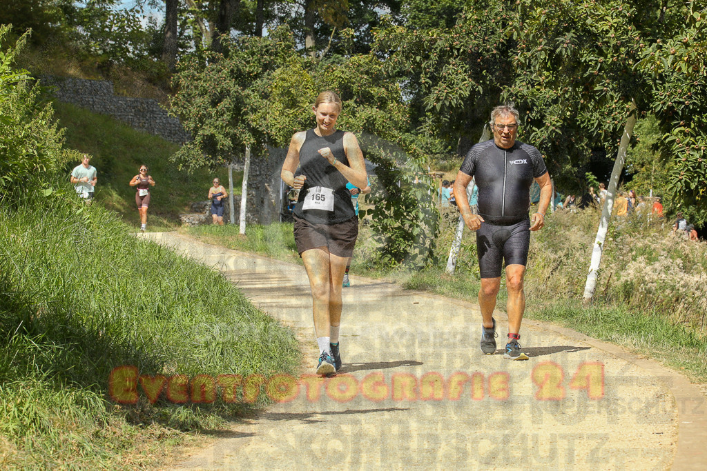 250824_1249_EX1_0667 | Sportfotografie im Rhein-Sieg Kreis, Köln, Bonn, NRW, Rheinland Pfalz, Hessen, etc. Unser Tätigkeitsfeld umfasst den Laufsport vom Volkslauf über den Marathon, Duathlon, Triathon bis zum Ultralauf wie Kölnpfad Ultra oder Schindertrail.