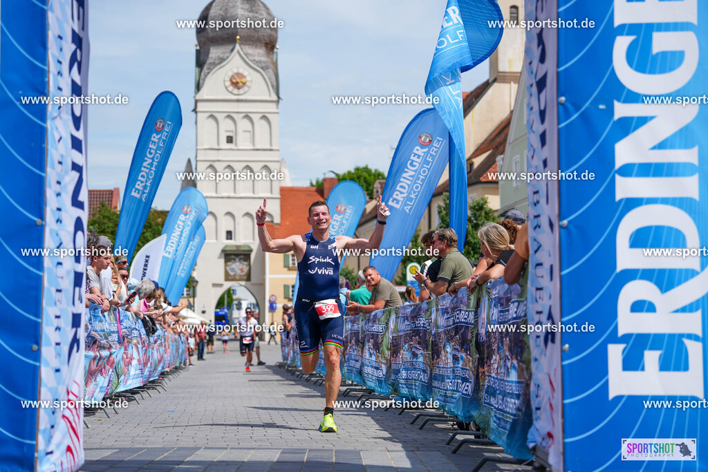 DSC04812 | Stadttriathlon Erding 2025. #yourpictrs #sportshot_your_pictrs @Sportshotphotography #stadttriathlonerding Copyright: www.sportshot.de