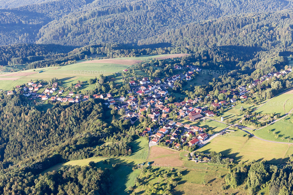 Luftbild: landwirtschaftlichen Feldern und Nutzflächen im Ortsteil Roßstaig in Spiegelberg im Bundesland Baden-Württemberg in Deutschland. Foto: IMG_093743.jpg vom 23.08.2016 durch Werner Riehm/FLY-FOTO.de
