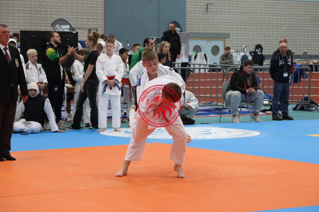 1J7A3103 | Fotos vom Adler Cup - Pictures from Adler Cup

Hier findet Ihr alle Eindrücke und großen Momente der Adler Cup Wochenenden. Here you will find all impressions and great moments of the Adler Cup weekends. - Realisiert mit Pictrs.com