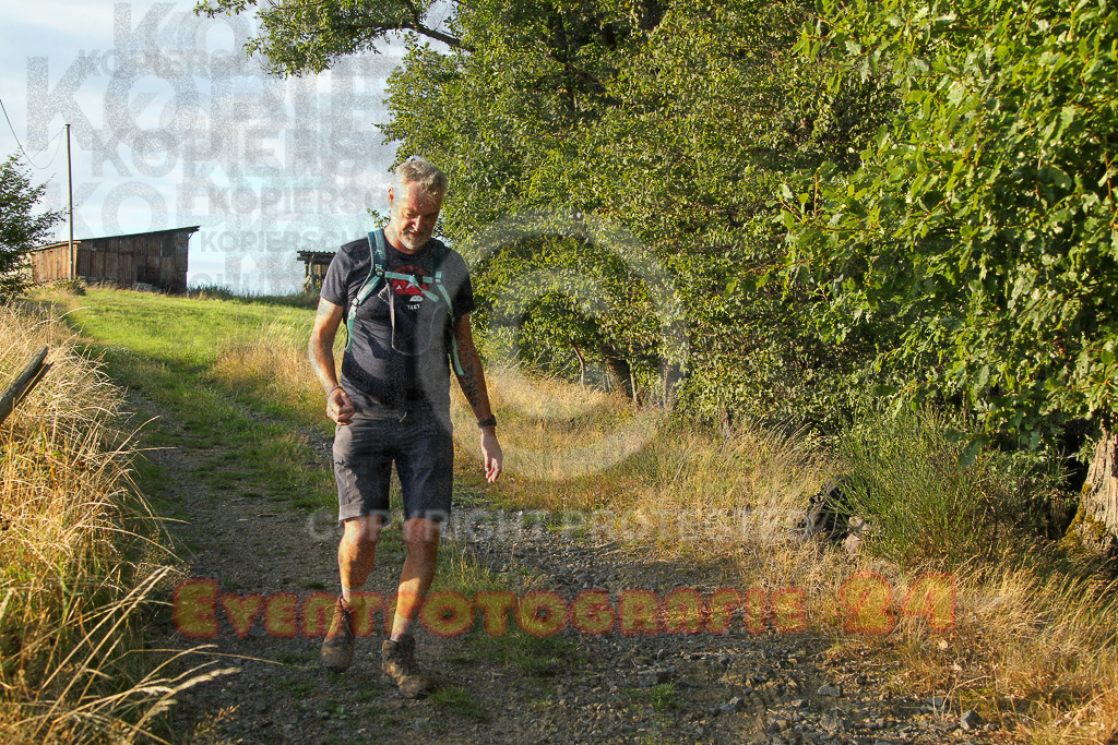 250801_1951_EV4_8899 | Sportfotografie im Rhein-Sieg Kreis, Köln, Bonn, NRW, Rheinland Pfalz, Hessen, etc. Unser Tätigkeitsfeld umfasst den Laufsport vom Volkslauf über den Marathon, Duathlon, Triathon bis zum Ultralauf wie Kölnpfad Ultra oder Schindertrail.