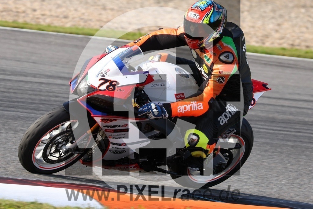 0078-20240617_12368 | Schöne Erinnerungen an spannende Momente - das festzuhalten ist unser Job. PIXELrace.de ist seit 2003 auf den Rennstrecken Europas unterwegs um die Action draußen beim Fahren und die wunderbare Stimmung imm Fahrerlager für euch einzufangen.