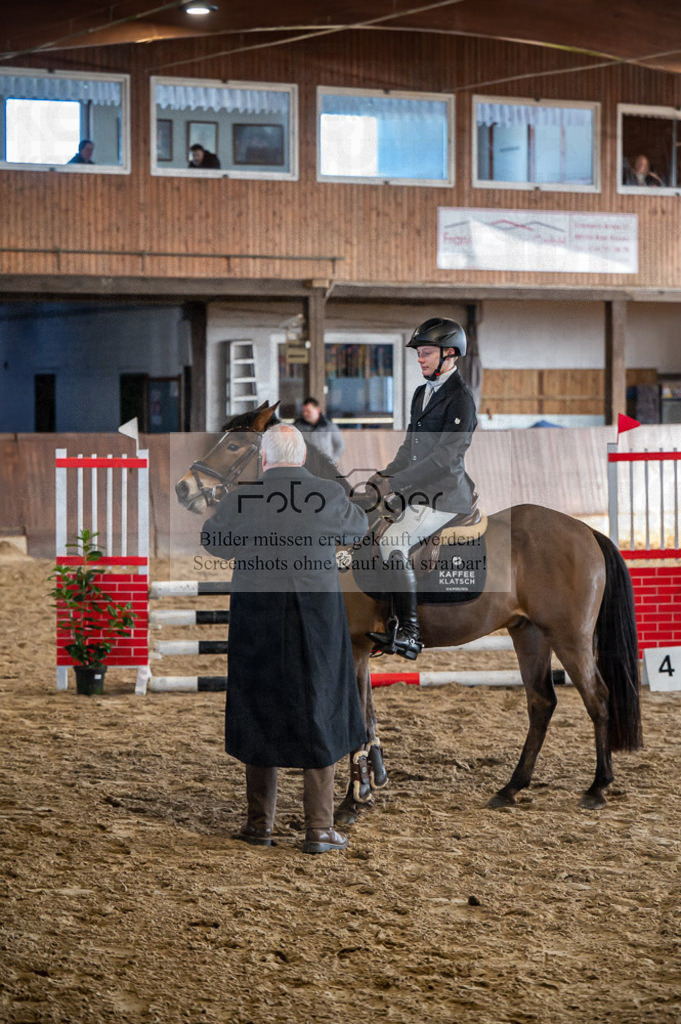 Hallenreittunier Voxtrup 2023 | Entdecke hochwertige Reitturnierfotos von Foto Oger. Professionell, emotional und authentisch – jetzt Lieblingsmomente im Shop bestellen.Deutschlandweite Turnierfotografie. - Realisiert mit Pictrs.com