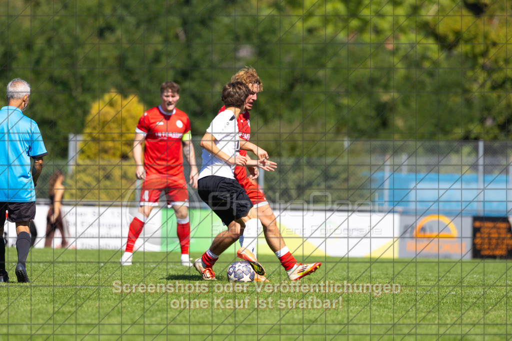 20260906_133955_0199_(c)_by_PhotoPeet | #,1.FC Donzdorf II (rot) vs. SGM Jebenhausen-Bezgenriet (weiß), Fußball, Kreisliga A3 - Bezirk Neckar/Fils, 02. Spieltag, Saison 2026/2027, Rasenplatz Lautertal Stadion, Süßener Straße 16, 73072 Donzdorf, 06.09.2026 - 13:00 Uhr,Foto: PhotoPeet / Sport- &amp; Eventfotografie / Peter Harich