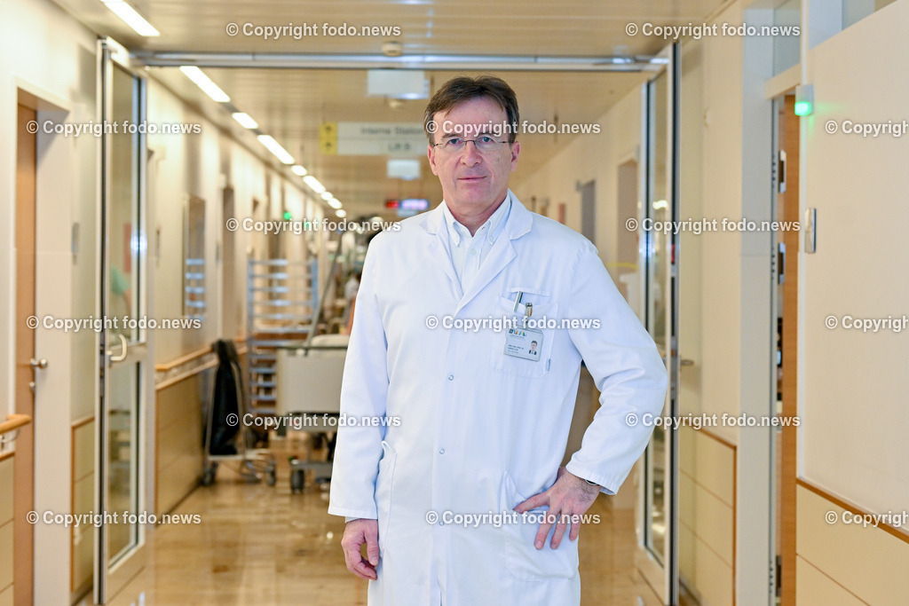 Martin Clodi_ Abteilungsvorstand Interne Ordensklinikum Barmherzige Brueder Linz_ 19.12.2023-1 | 19.12.2023, Linz,  AUT, Ordensklinikum Barmherzige Brueder Linz, im Martin Clodi (Prim. Univ. Prof. Dr., Abteilungsvorstand Interne Ordensklinikum Barmherzige Brueder Linz)