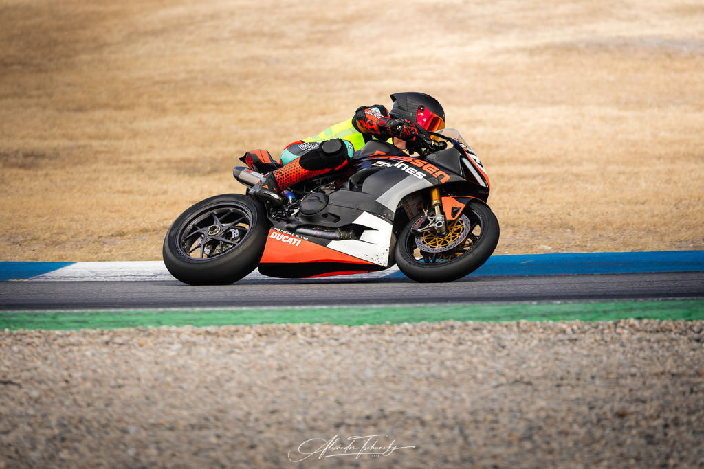 Ducati Trackday Hockenheimring 2026 | Entdecken Sie die faszinierende Welt von Alexander Tschuncky Arts: Kreative Fotografie, atemberaubende Automobilkunst und hochwertiger Bilderdruck. Lassen Sie sich inspirieren! - Realisiert mit Pictrs.com