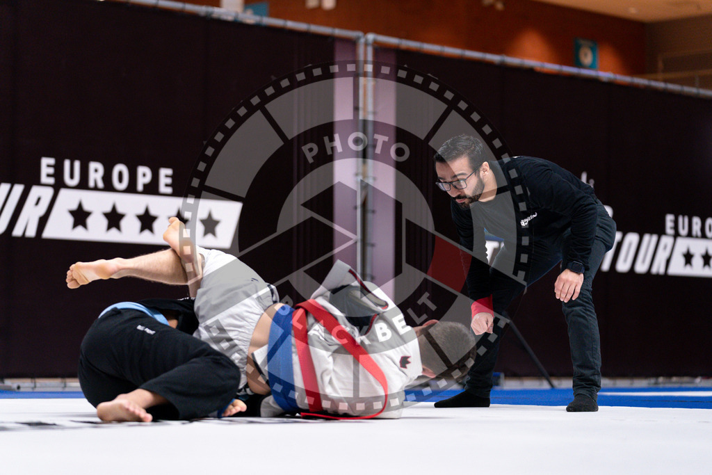 20241013PBB2059 | Athletes compete during the AJP Tour Europe Continental Jiu-Jitsu Amateurs & Masters Championship on October 13, 2024 in Almere near Amsterdam, Netherlands. © Chiara Dazi / photoblackbelt